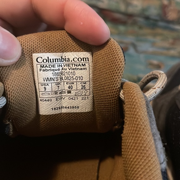 Women’s Columbia shoes size 9 - Picture 4 of 6